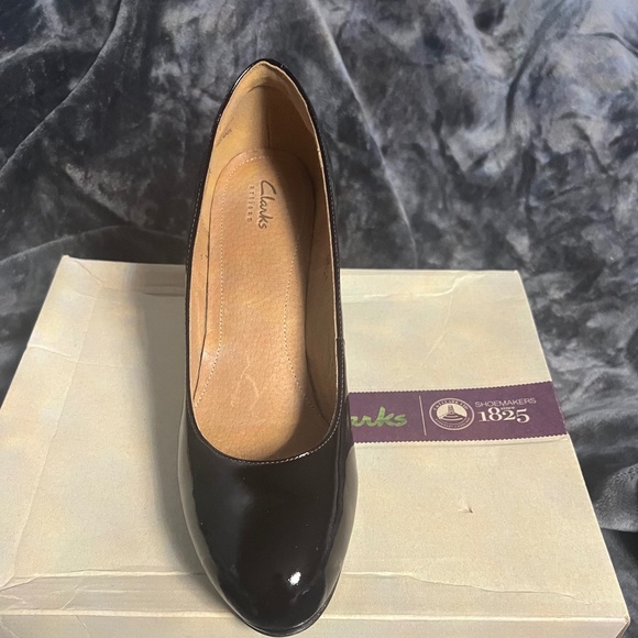 Clark burgundy patent leather heels - Picture 4 of 4